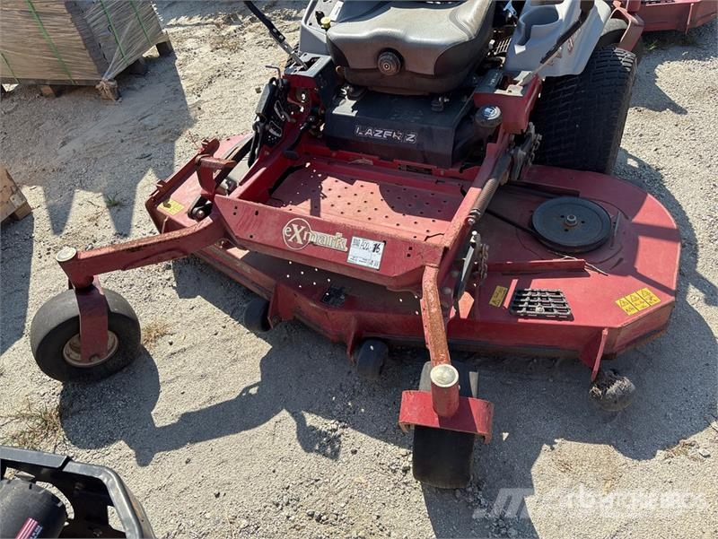 Exmark Lazer Z S-Series 4x2 Ride-On 72 in Lawn Mower 탑승형 잔디깎기