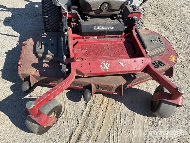 Exmark Lazer Z S-Series Ride-On 72 in Lawn Mower Traktorklippere