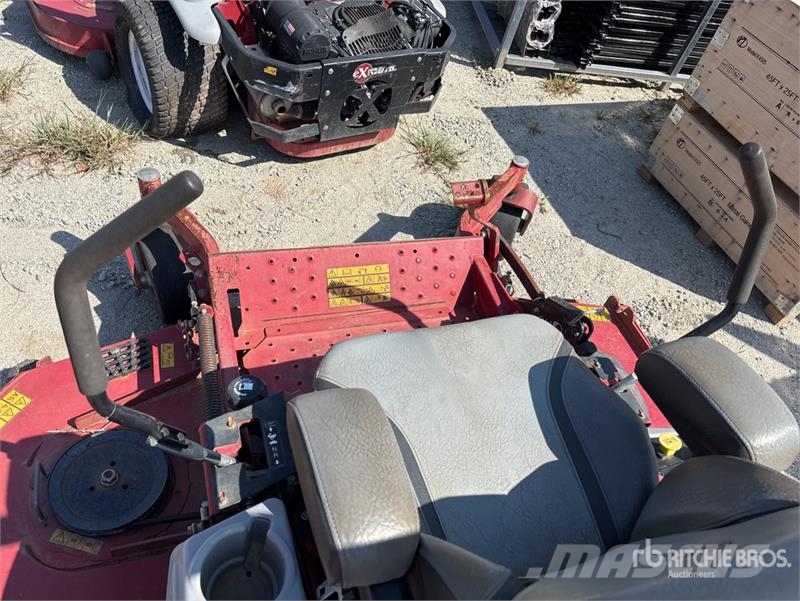 Exmark Lazer Z S-Series 4x2 Ride-On 72 in Lawn Mower 탑승형 잔디깎기