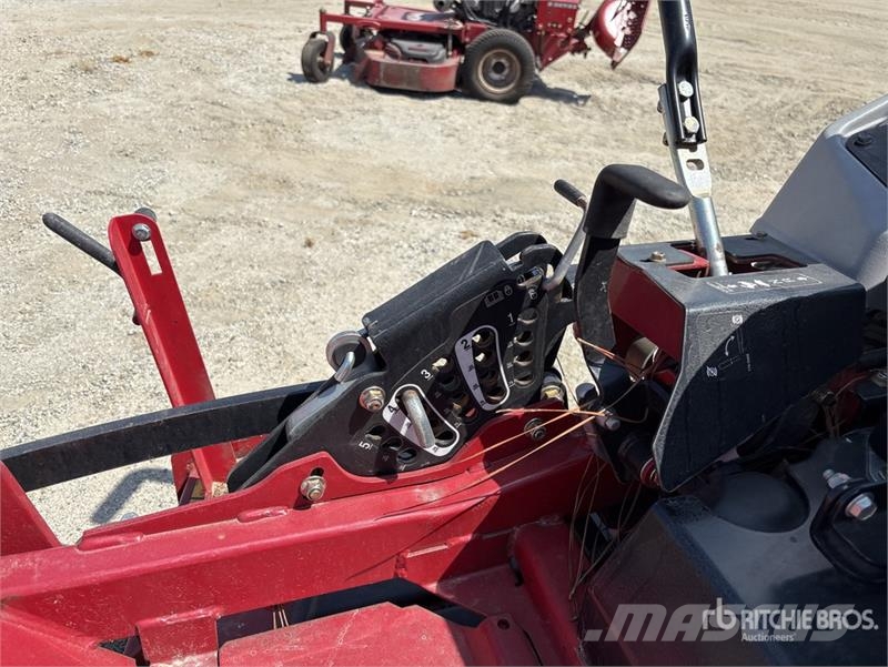 Exmark Lazer Z S-Series 4x2 Ride-On 60 in Lawn Mower Reitermäher