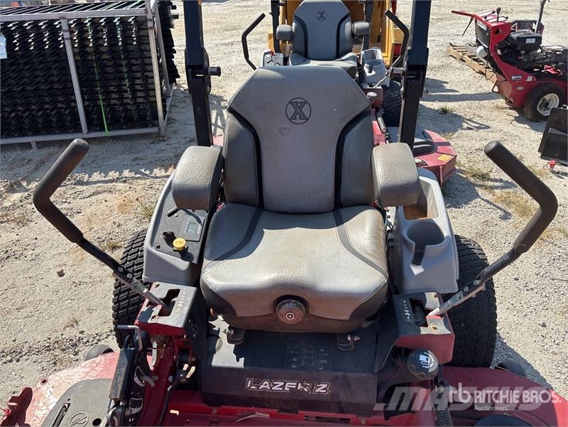 Exmark Lazer Z S-Series 4x2 Ride-On 72 in Lawn Mower 탑승형 잔디깎기