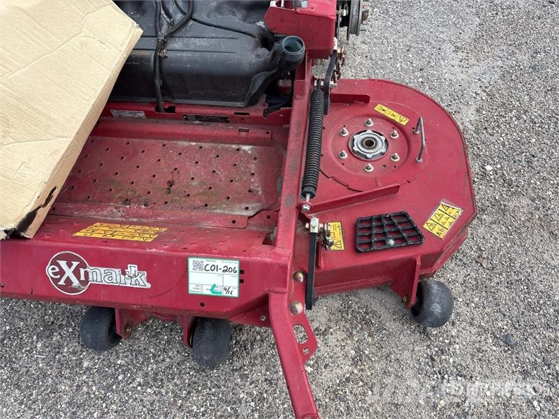 Exmark Lazer Z S-Series Ride-On 60 in Lawn Mower Trattorini tagliaerba