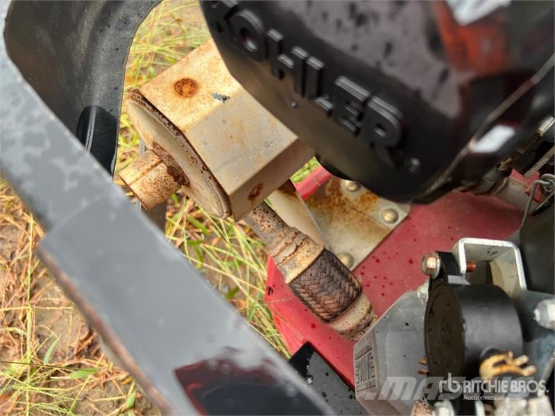 Exmark Lazer Z S-Series Zero-Turn 72 in Lawn Mower Самоходные газонокосилки
