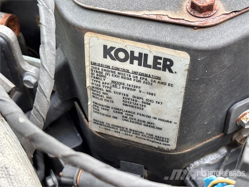Exmark Lazer Z S-Series 4x2 Ride-On 72 in Lawn Mower Traktorske kosilice