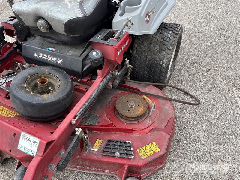 Exmark Lazer Z S-Series Ride-On 60 in Lawn Mower Rijmaaiers