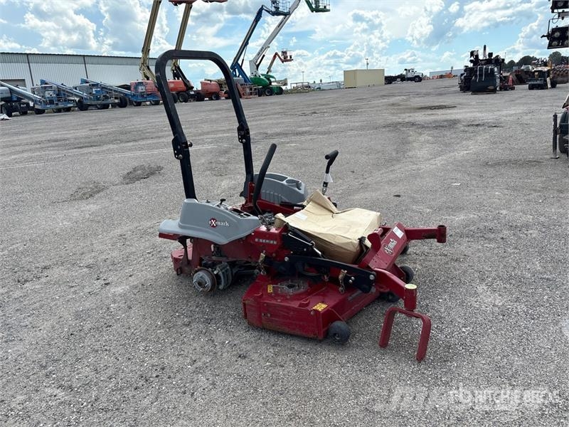 Exmark Lazer Z S-Series Ride-On 60 in Lawn Mower Trattorini tagliaerba