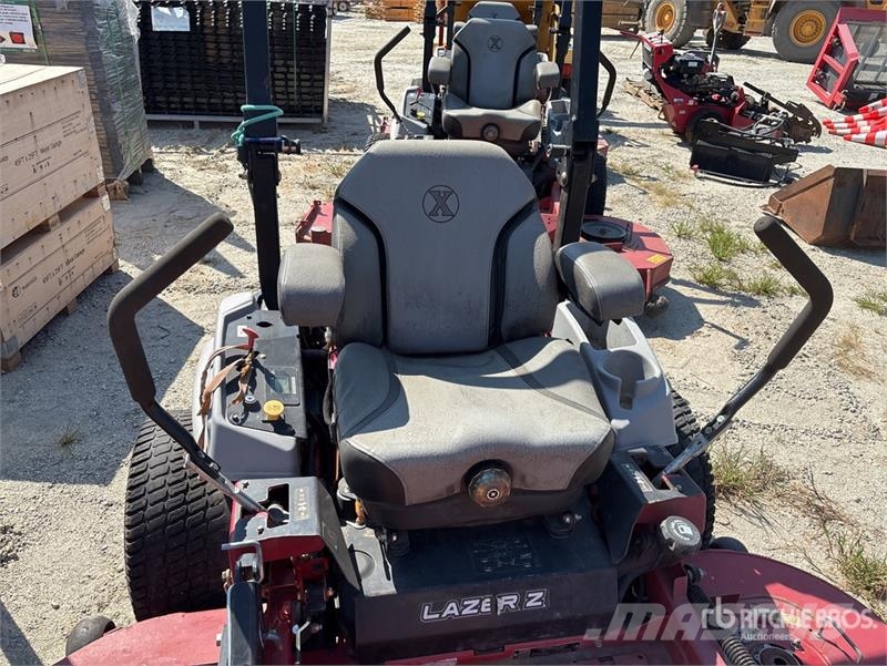 Exmark Lazer Z S-Series 4x2 Ride-On 72 in Lawn Mower 탑승형 잔디깎기