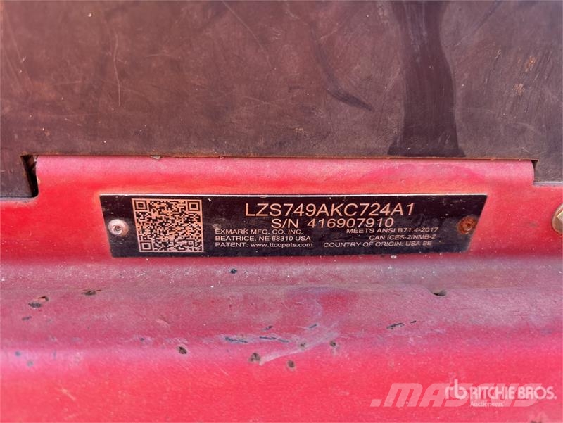 Exmark Lazer Z S-Series 4x2 Ride-On 72 in Lawn Mower 탑승형 잔디깎기
