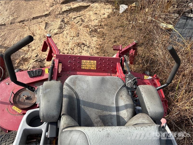 Exmark Lazer Z S-Series 4x2 Ride-On 72 in Lawn Mower Traktorske kosilice