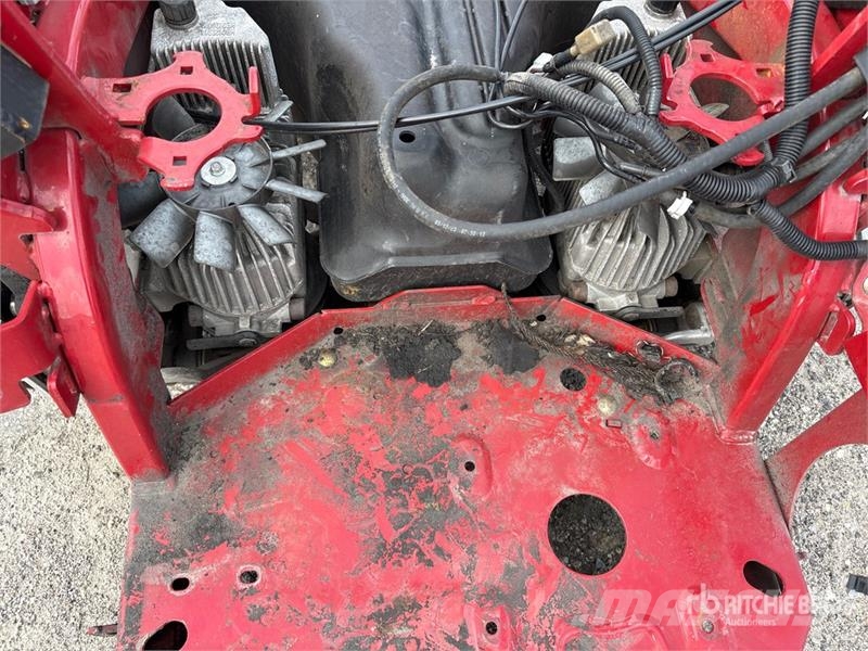 Exmark Lazer Z S-Series Ride-On 60 in Lawn Mower Trattorini tagliaerba