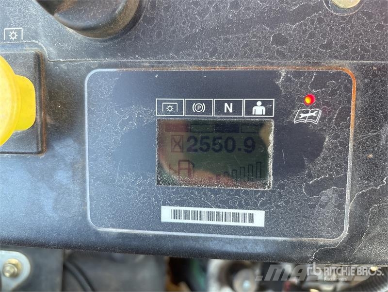 Exmark Lazer Z S-Series 4x2 Ride-On 72 in Lawn Mower 탑승형 잔디깎기