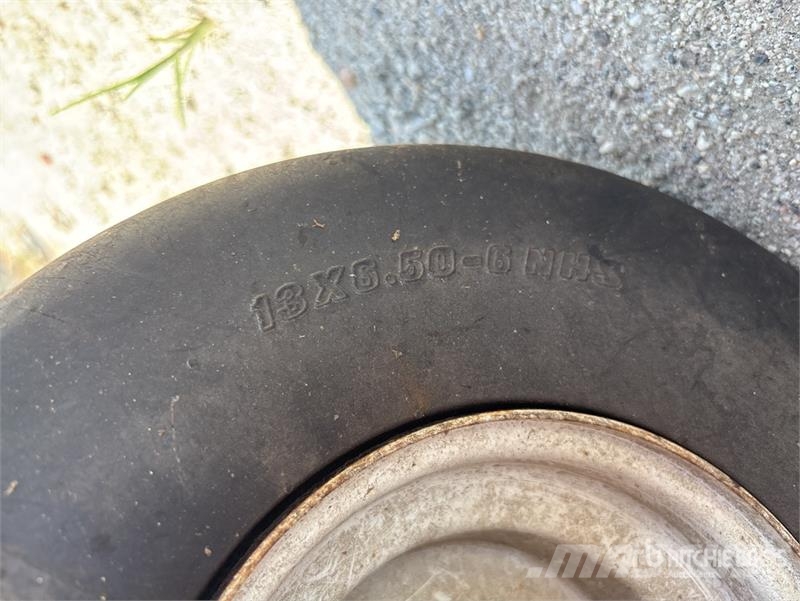Exmark Lazer Z S-Series 4x2 Ride-On 60 in Lawn Mower Reitermäher