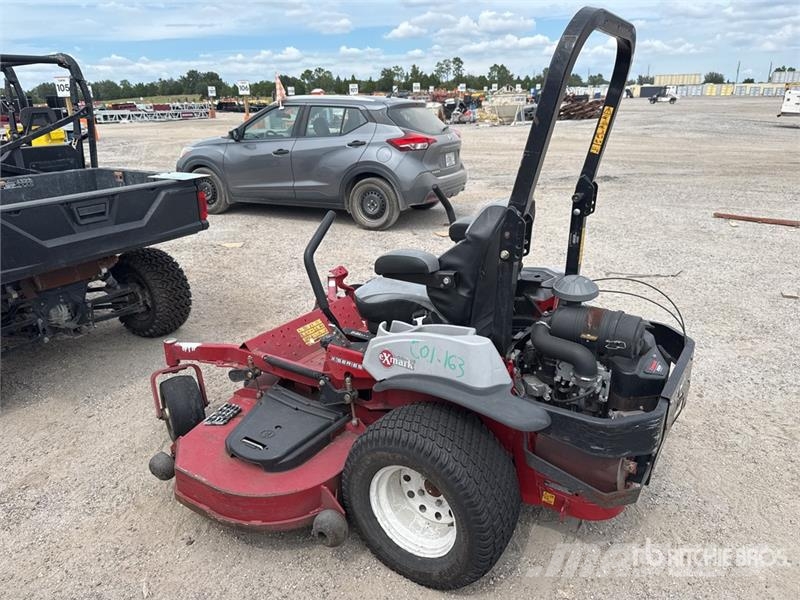 Exmark Lazer Z X-Series 4x2 Ride-On 72 in Lawn Mower 騎乘式割草機