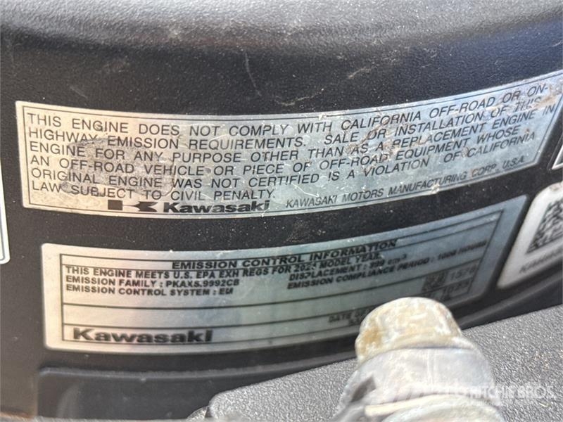 Exmark Lazer Z X-Series 4x2 Ride-On 72 in Lawn Mower 騎乘式割草機
