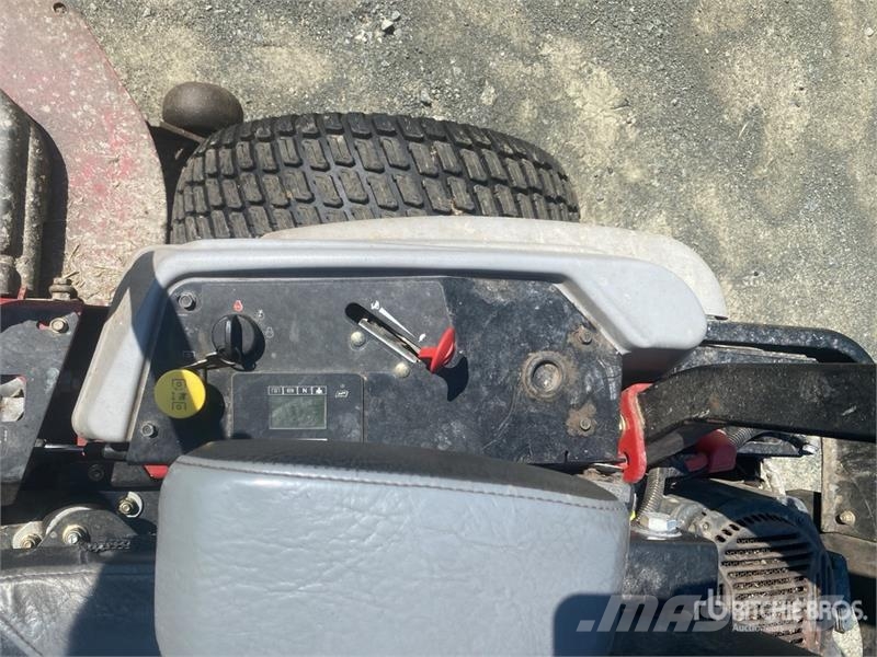 Exmark Lazer Z X-Series Lawn Mower (Inoperable) Mauriņa traktors