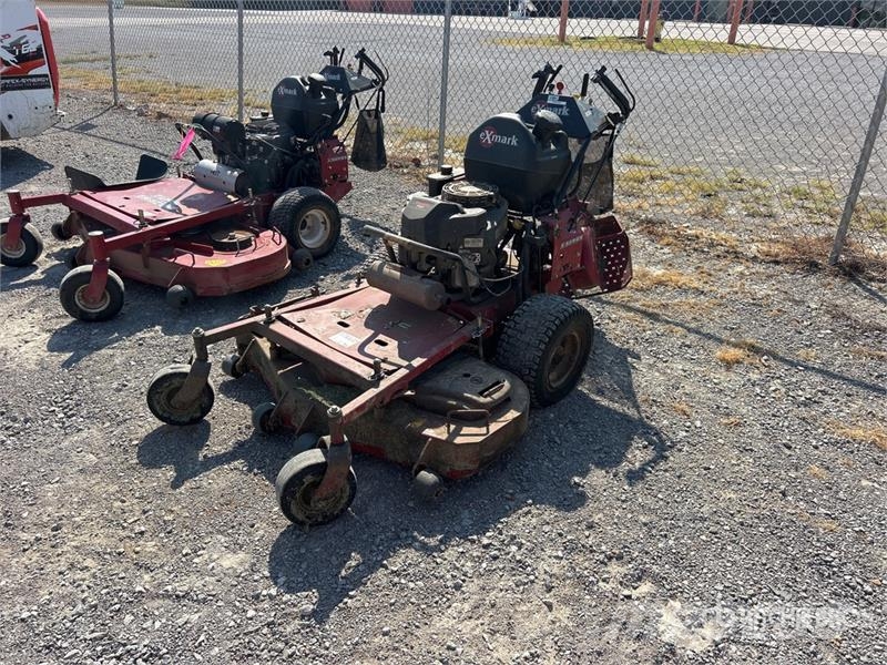 Exmark Turf Tracer S-Series Stand-On 48 in Lawn Mower Vrtni traktor kosilnice