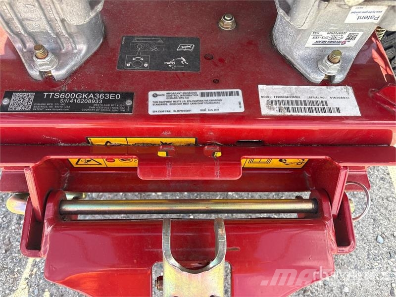 Exmark Turf Tracer S-Series Stand-On Lawn Mower Traktorske kosilice