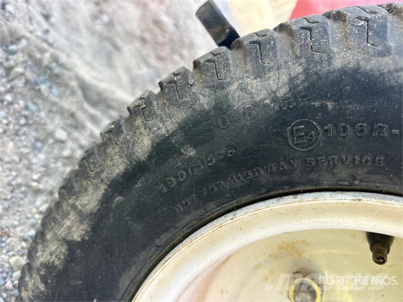 Exmark Turf Tracer S-Series Walk-Behind 48 in Lawn Mower Самохідні газонокосарки