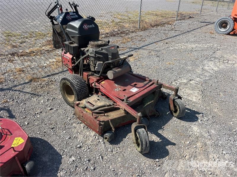 Exmark Turf Tracer S-Series Stand-On 48 in Lawn Mower Vrtni traktor kosilnice