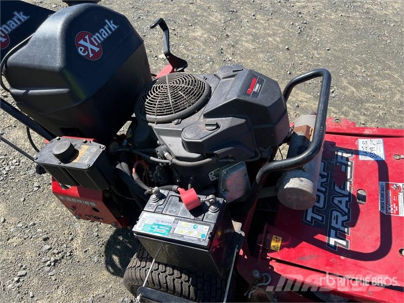 Exmark Turf Tracer S-Series Stand-On 36 in Lawn Mower Samojízdné sekačky