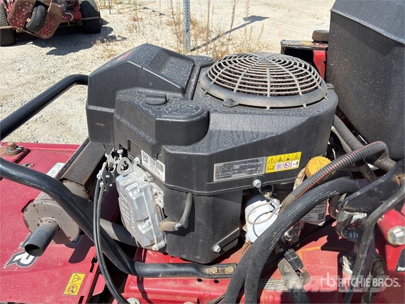 Exmark Turf Tracer S-Series Stand-On 36 in Lawn Mower Reitermäher