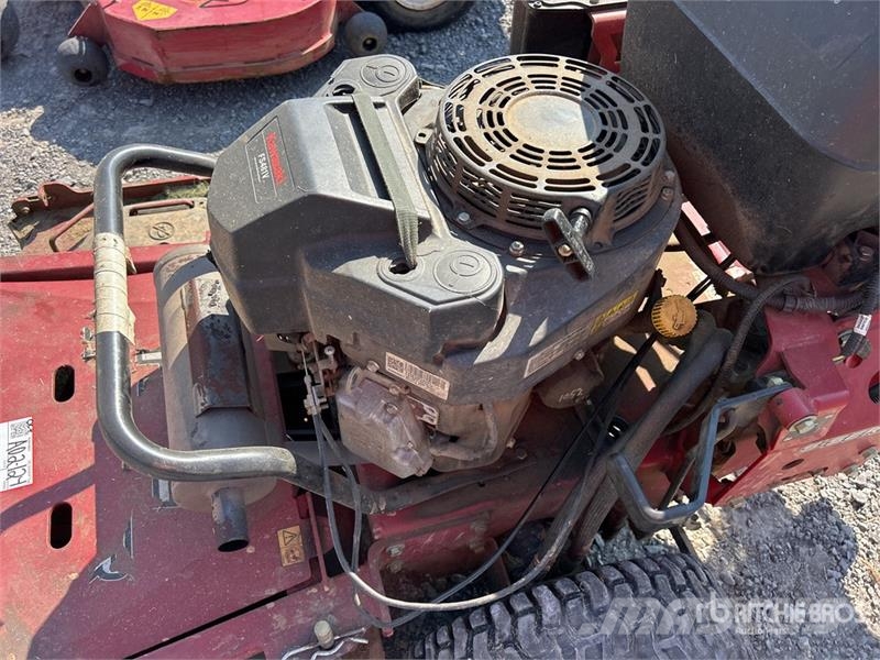Exmark Turf Tracer S-Series Stand-On 48 in Lawn Mower Vrtni traktor kosilnice