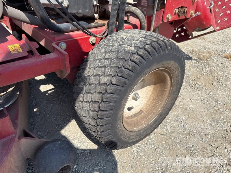 Exmark Turf Tracer S-Series Stand-On 36 in Lawn Mower Reitermäher
