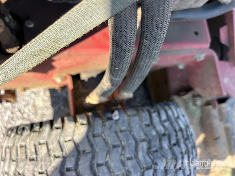 Exmark Turf Tracer S-Series Stand-On 48 in Lawn Mower Vrtni traktor kosilnice
