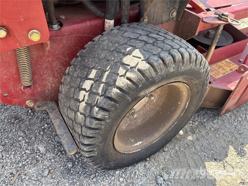 Exmark Turf Tracer S-Series Stand-On 36 in Lawn Mower Reitermäher