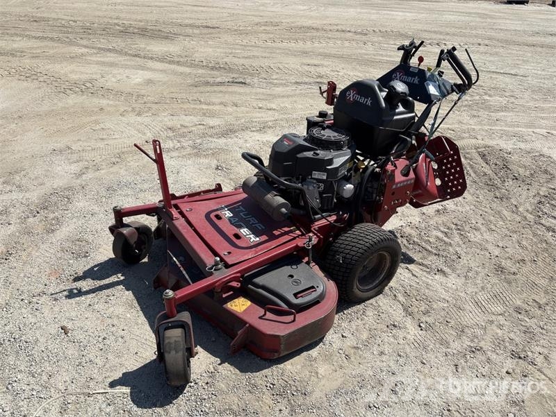 Exmark Turf Tracer S-Series Stand-On Lawn Mower Tractores corta-césped