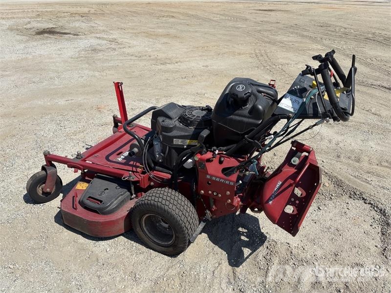 Exmark Turf Tracer S-Series Stand-On Lawn Mower Tractores corta-césped