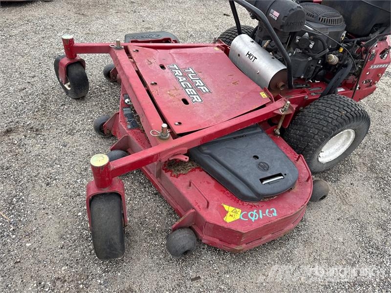 Exmark Turf Tracer X-Series 4x2 60 in Lawn Mower Vrtni traktor kosilnice