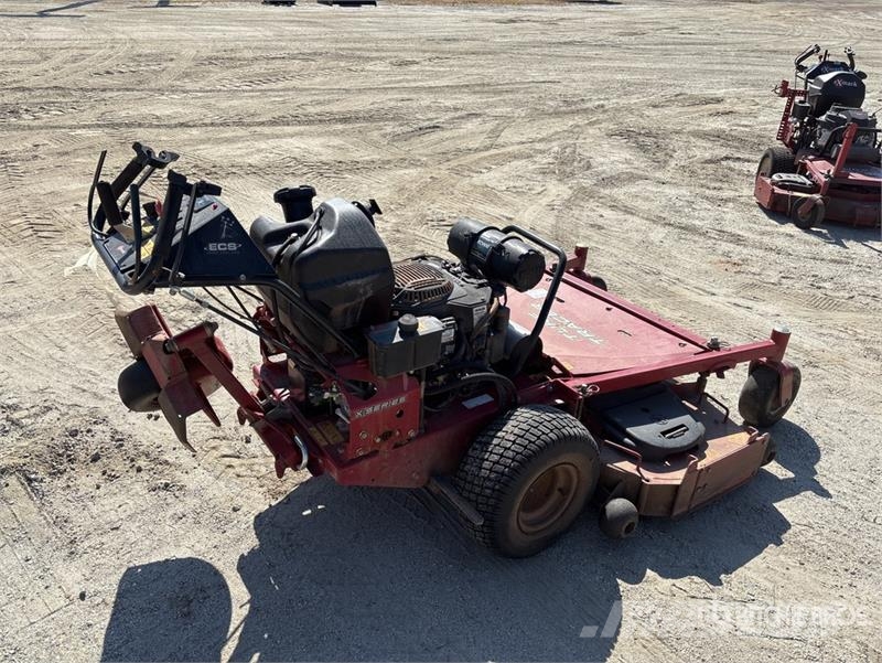 Exmark Turf Tracer X-Series Stand-On 60 in Lawn Mower Traktorklippere