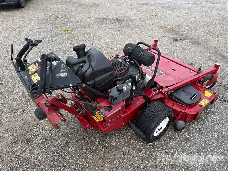 Exmark Turf Tracer X-Series 4x2 60 in Lawn Mower Vrtni traktor kosilnice