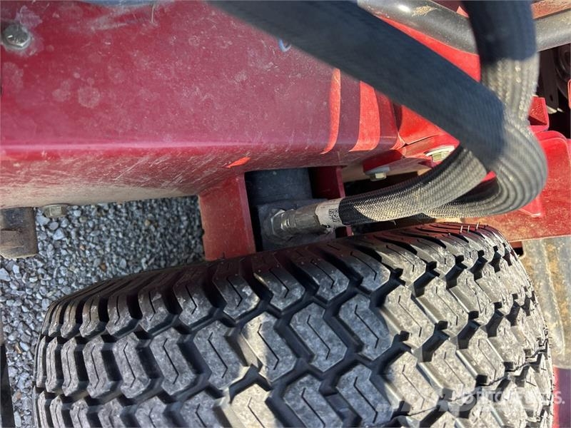 Exmark Turf Tracer X-Series Stand-On 60 in Lawn Mower Riding mowers