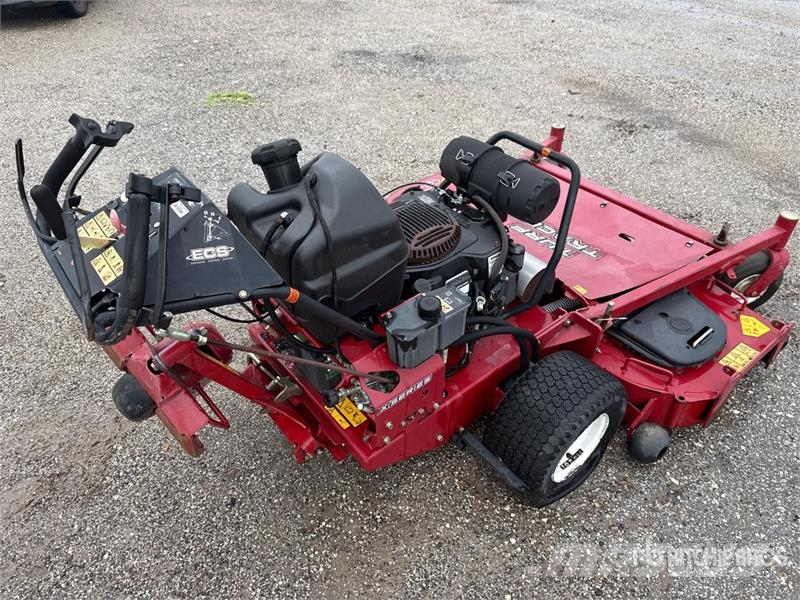 Exmark Turf Tracer X-Series 4x2 60 in Lawn Mower Vrtni traktor kosilnice