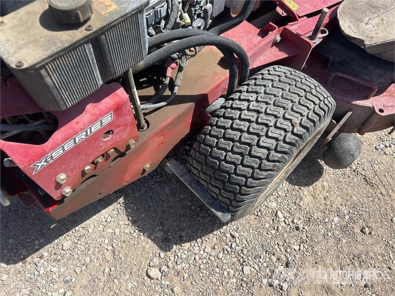 Exmark Turf Tracer X-Series Stand-On Lawn Mower Trattorini tagliaerba
