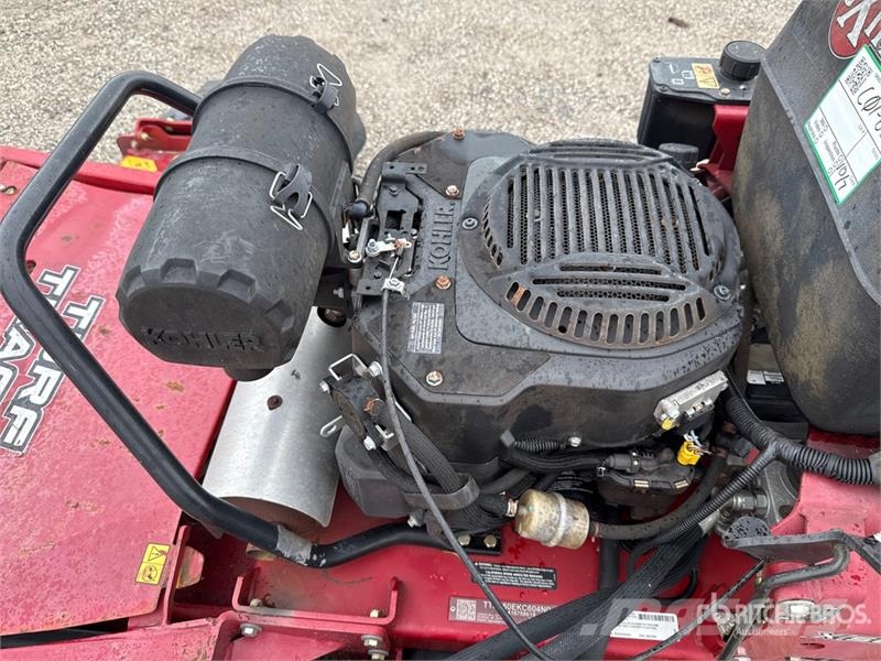 Exmark Turf Tracer X-Series 4x2 60 in Lawn Mower Vrtni traktor kosilnice