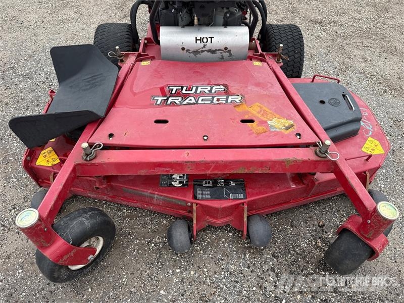 Exmark Turf Tracer X-Series 4x2 60 in Lawn Mower Vrtni traktor kosilnice