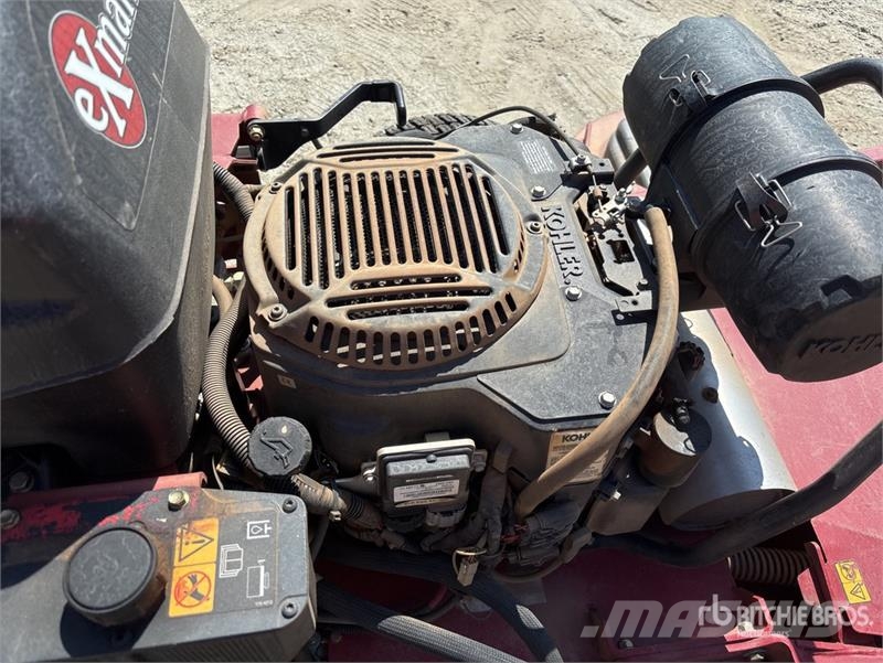 Exmark Turf Tracer X-Series Stand-On 60 in Lawn Mower Vrtni traktor kosilnice