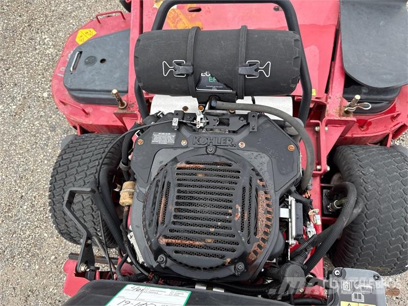 Exmark Turf Tracer X-Series 4x2 60 in Lawn Mower Vrtni traktor kosilnice