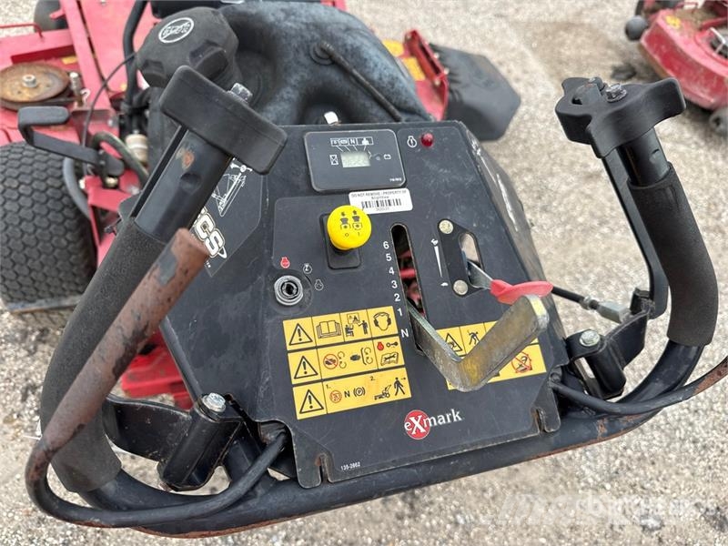 Exmark Turf Tracer X-Series 4x2 60 in Lawn Mower ركوب الحشائش