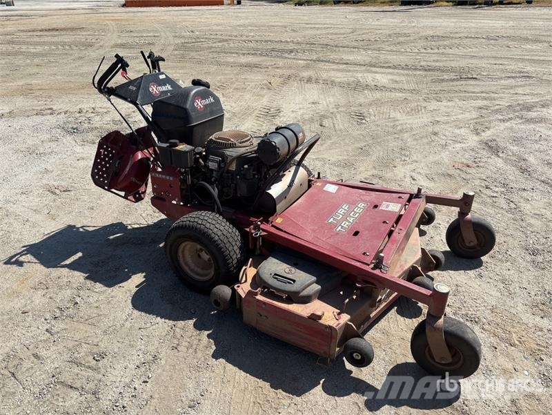 Exmark Turf Tracer X-Series Stand-On 60 in Lawn Mower Vrtni traktor kosilnice