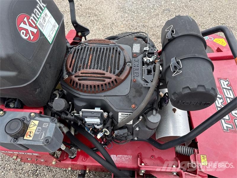 Exmark Turf Tracer X-Series 4x2 60 in Lawn Mower Vrtni traktor kosilnice