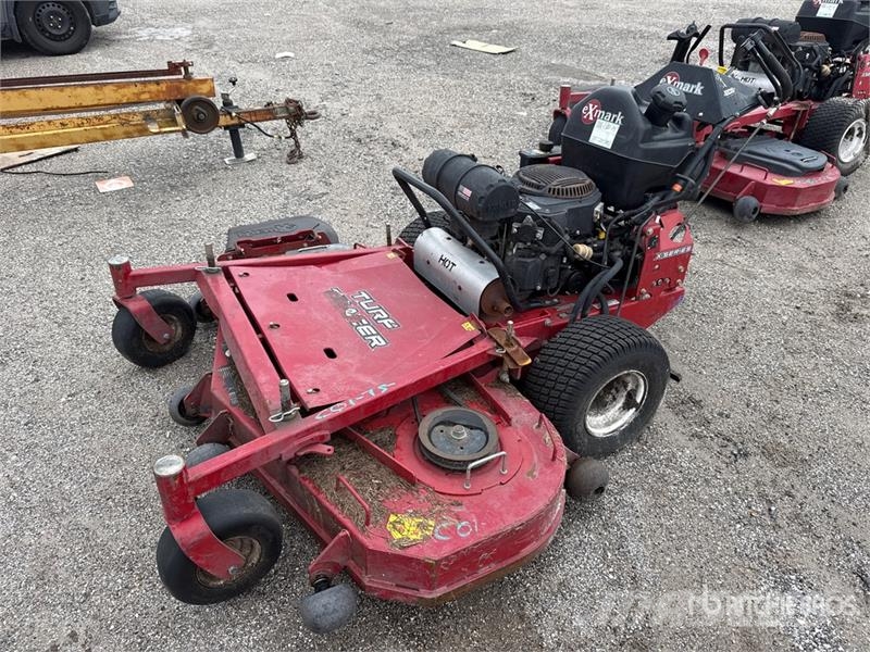 Exmark Turf Tracer X-Series 4x2 60 in Lawn Mower Vrtni traktor kosilnice