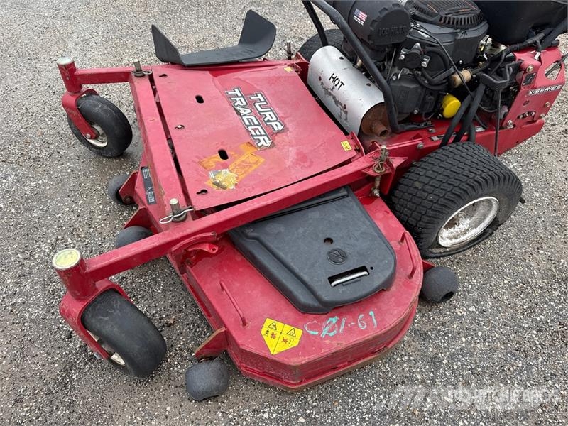 Exmark Turf Tracer X-Series 4x2 60 in Lawn Mower Vrtni traktor kosilnice