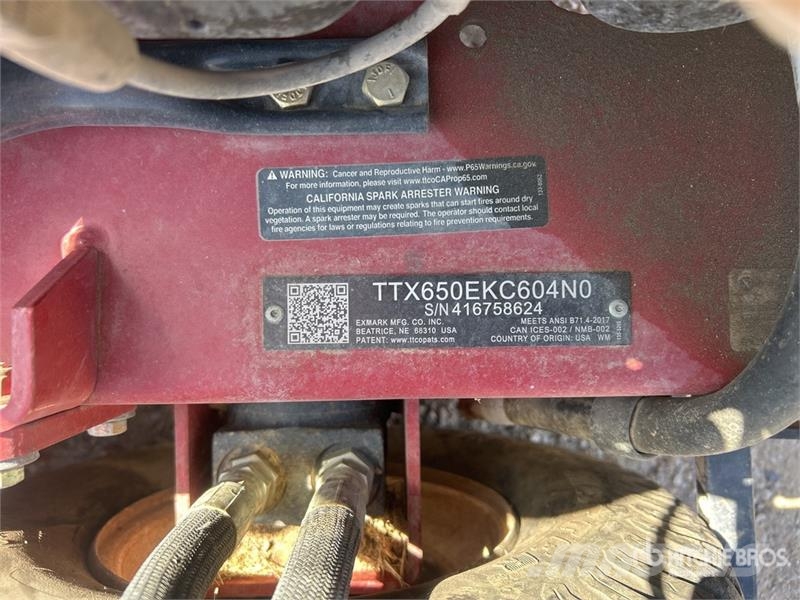 Exmark Turf Tracer X-Series Stand-On Lawn Mower Trattorini tagliaerba