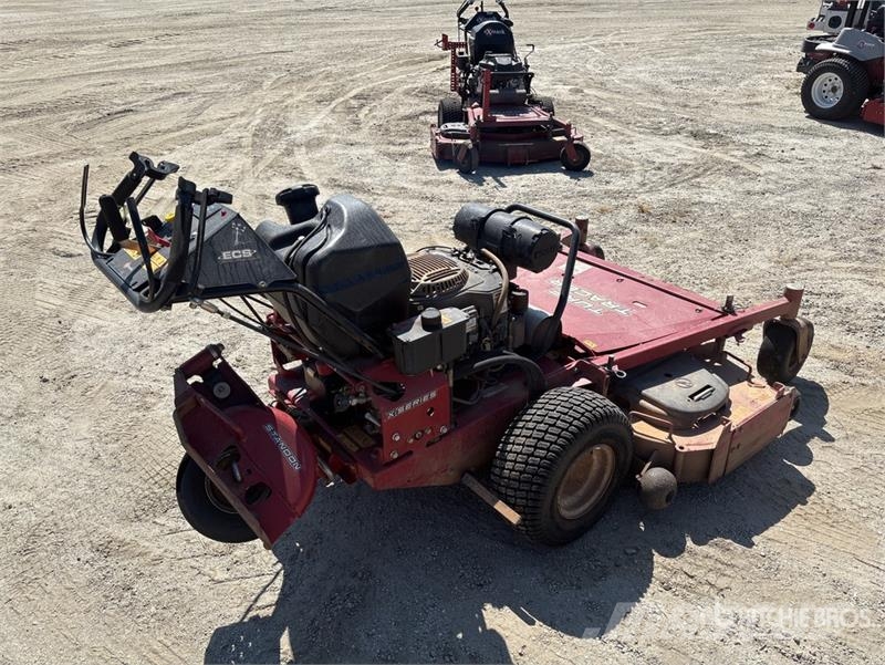 Exmark Turf Tracer X-Series Stand-On 60 in Lawn Mower Vrtni traktor kosilnice