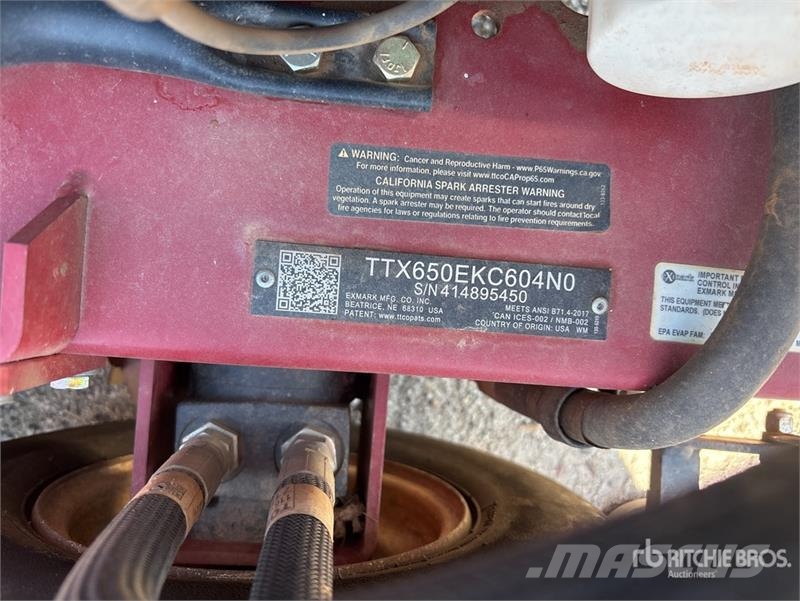 Exmark Turf Tracer X-Series 4x2 Stand-On 60 in Lawn Mower Vrtni traktor kosilnice