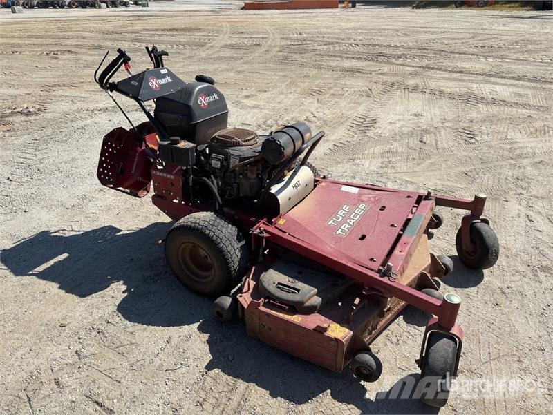 Exmark Turf Tracer X-Series Stand-On 60 in Lawn Mower Vrtni traktor kosilnice
